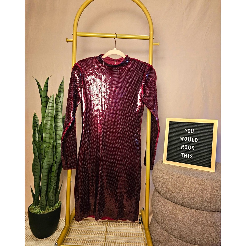 Express NWT Women's Burgundy Sequin Bodycon Dress Crew Neck Cutout Back M